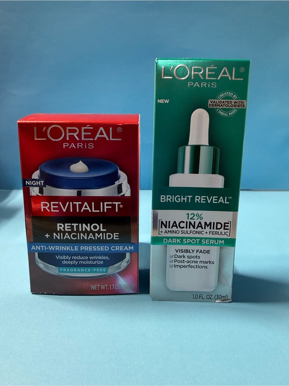L'Oreal Bright Reveal Niacinamide Dark Spot Serum - Teal and White